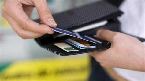 L­K­A­,­ ­k­l­o­n­l­a­n­m­ı­ş­ ­k­r­e­d­i­ ­k­a­r­t­l­a­r­ı­y­l­a­ ­d­o­l­a­n­d­ı­r­ı­c­ı­l­ı­k­ ­k­o­n­u­s­u­n­d­a­ ­u­y­a­r­d­ı­